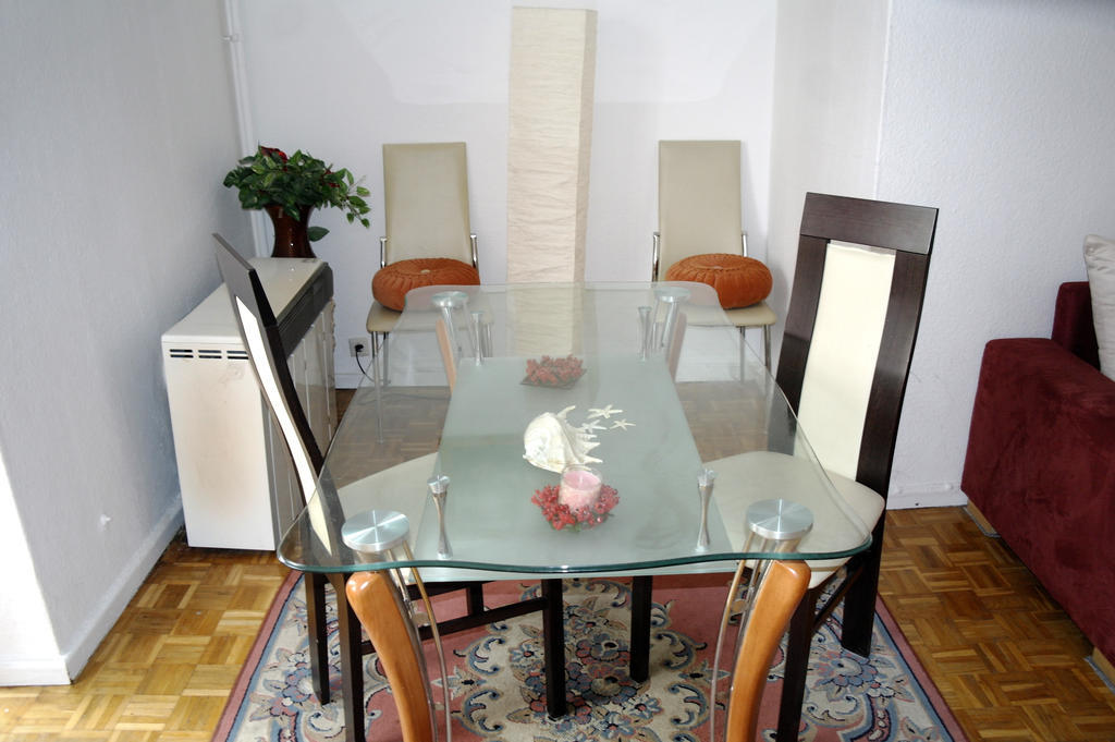 Kudamm Apartment West Central City Βερολίνο Δωμάτιο φωτογραφία